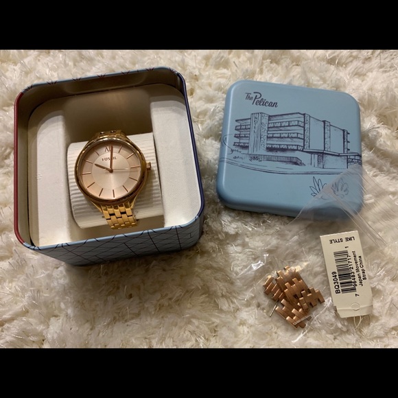 Women’s fossil Rose gold tone watch